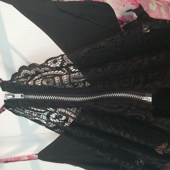 No Boundaries Floral Printed Dress - Picture 8 of 8